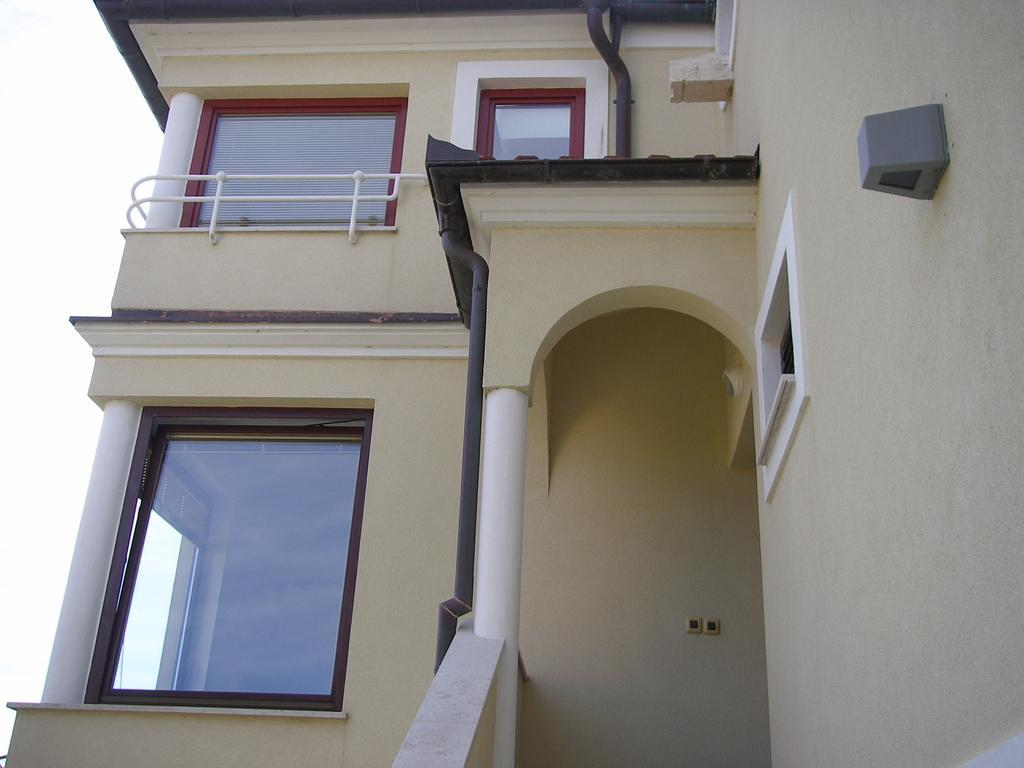 Apartments Premantura Eksteriør bilde